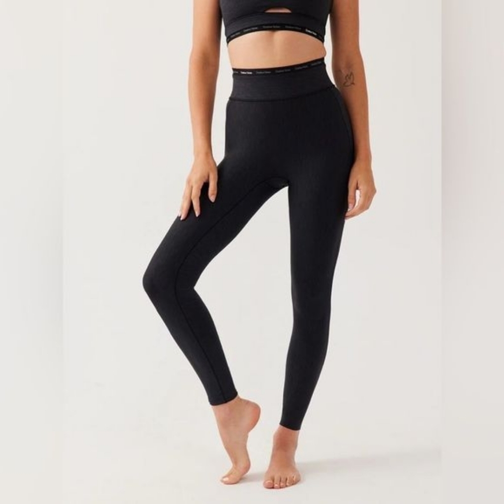 Outdoor Voices TechSweat Night Black Thrive 7/8 Leggings
